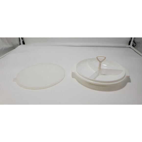 Vintage Tupperware Suzette Snack Tray with Lid and Handle 8 1/4" 608-17 - Picture 1 of 3
